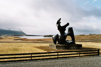 Statue v. smundur Sveinsson b. Borgarnes